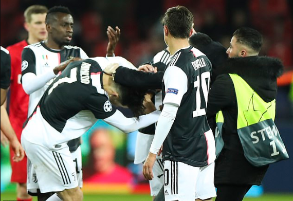 Cristiano Ronaldo Grabbed by Pitch Invader