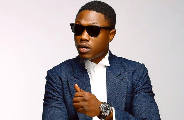 Nigerian rapper, Vector