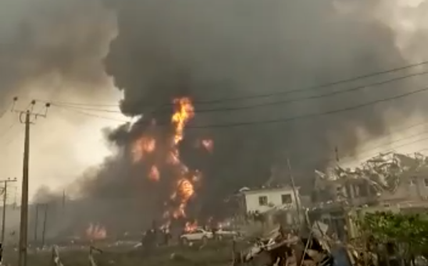 Pipeline explosion rocks Lagos