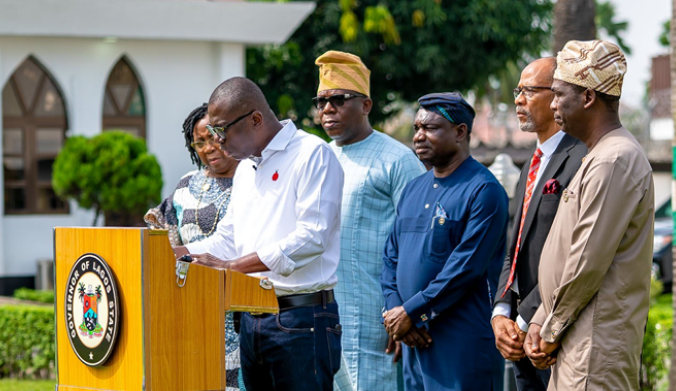 Lagos State Governor, Babajide Sanwo-Olu, Commissioner for Health, Prof. Akin Abayomi, and Deputy, Femi Hamzat and other officials of the state