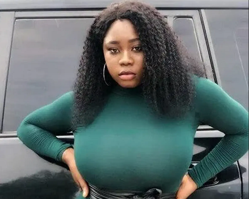 Busty Nollywood actress, Mandy Ujunwa