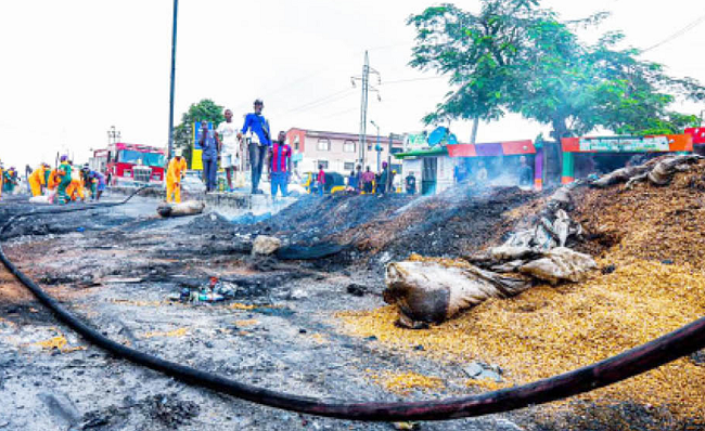 A clean up Exercise in IFAKO IJAIYE Local Government, Lagos State carried out on Saturday, October 24th, 2020 by community leaders, Lawma, LASEMA – DG Dr. Femi Osanyintolu and Hon. TemiTope Adewale