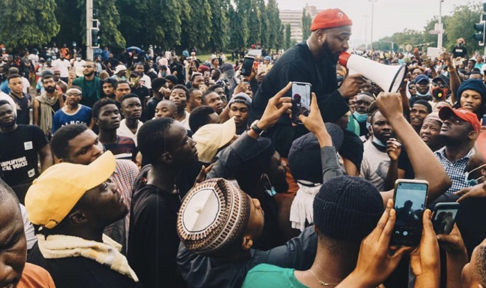 Davido joins #EndSARS protest in Abuja, and secures the release of protesters from police detention