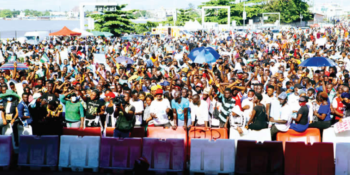 EndSARS protesters on the Lekki-Epe Expressway, Lagos