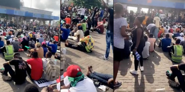 #EndSARS protesters at Lekki tollgate on Tuesday, October 20, 2020