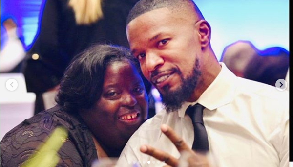 Jamie Foxx with his late younger sister DeOndra Dixon