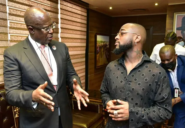 Nigerian singer, David Adeleke, aka, Davido, has paid a visit to Nigeria’s Minister of State for Petroleum Resources, Timipre Sylva.