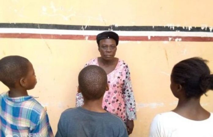Operatives of the Nigeria Immigration Service, Ekiti State Command, have arrested a woman for allegedly trafficking of eight children for child labour.